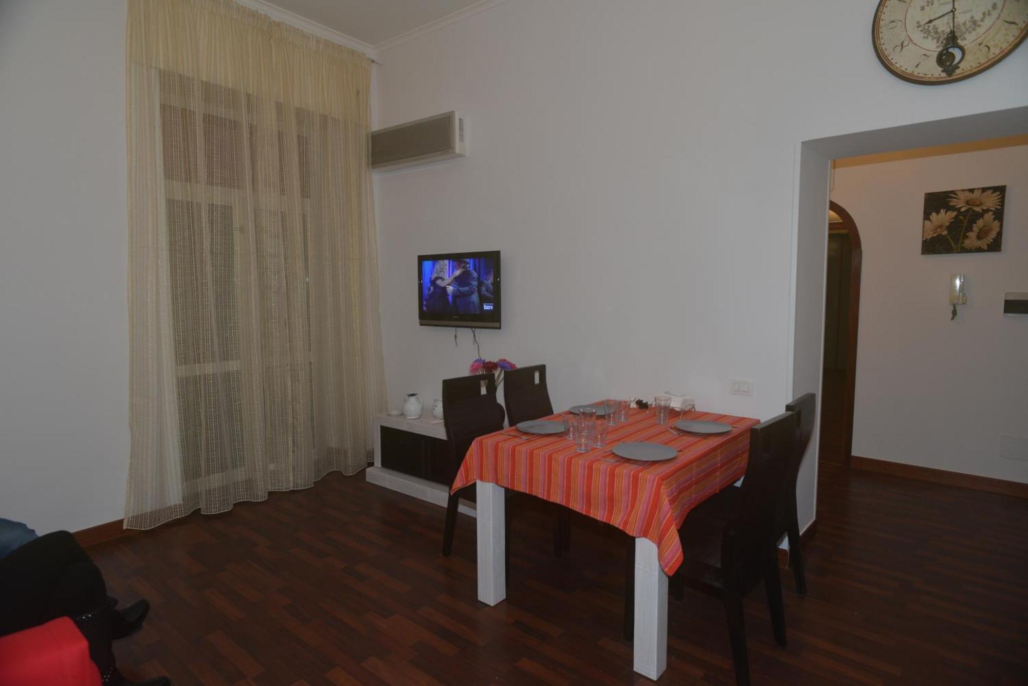 Apartment Casa Nardones 118 Naples